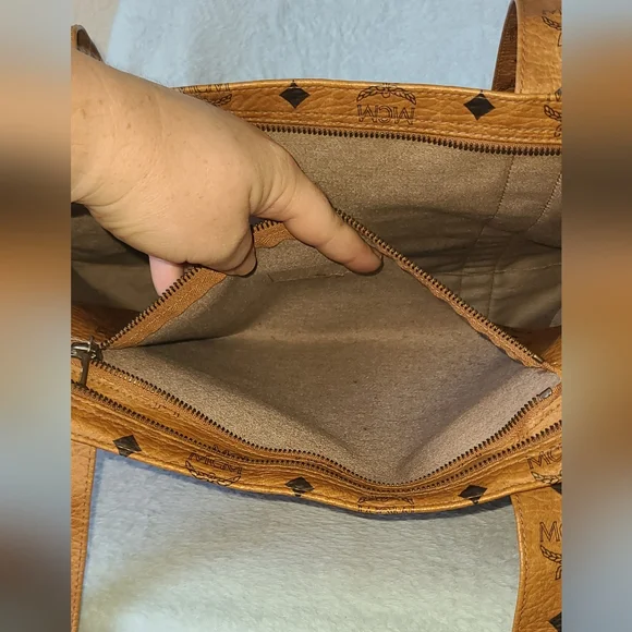Vintage MCM Cognac Leather Tote Bag - Picture 12 of 13